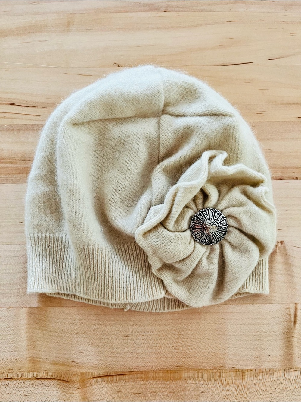 Cream Floral Accent Cashmere Beanie